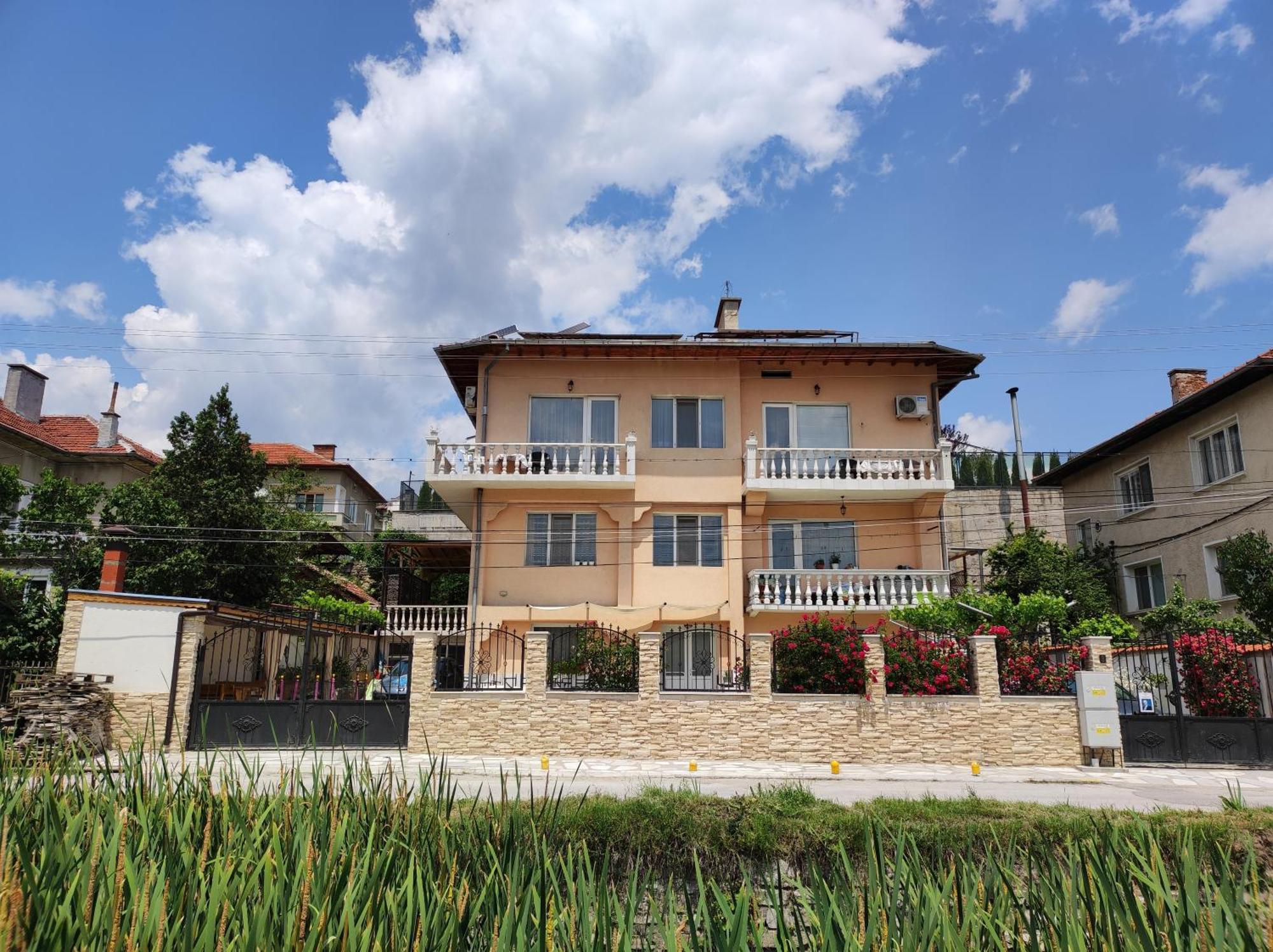 ולינגראד Family Hotel Velevi מראה חיצוני תמונה