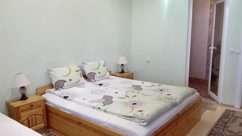 ולינגראד Family Hotel Velevi מראה חיצוני תמונה