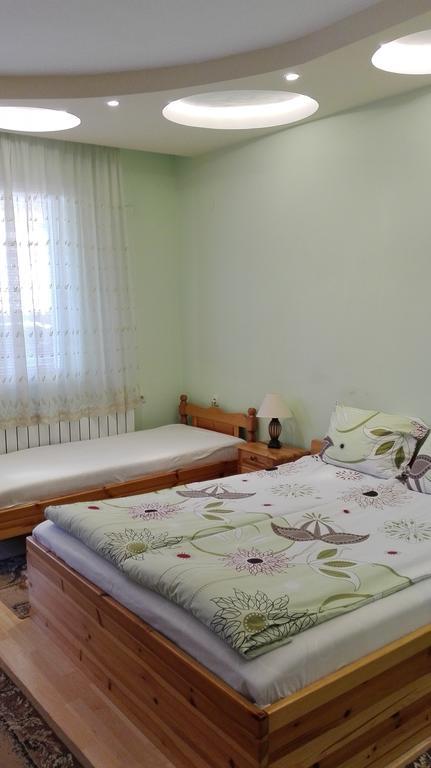 ולינגראד Family Hotel Velevi מראה חיצוני תמונה